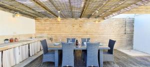 Superbe villa avec piscine chauffée à proximité de la plage