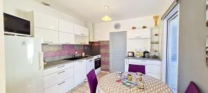 Superbe villa avec piscine chauffée à proximité de la plage