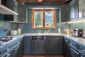 Chalet Scandinave - Ski-in out Piste Flegere - Next to Golf - By Cozee Rentals