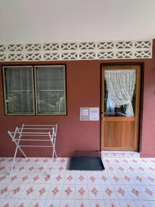 Well Living Guesthouse Khaolak