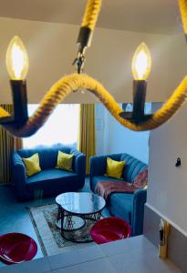 KSM CBD 1 and 2 Bed 0 7 0 8 5 1 4 9 9 8