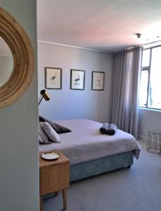 Greenpoint Hideaway Pool Balcony Luxury Living