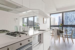 Convenient CBD Stay Near QV & Melbourne Central