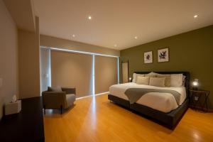 Capitalia Elegant Sant Fe Getaway with Gym