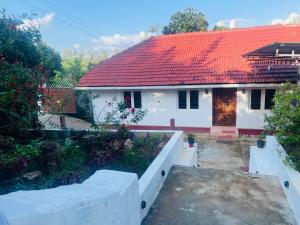 Emnic Cottage Homestay