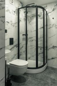 Colorful Apartments O