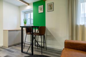 Colorful Apartments G