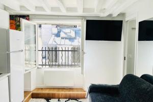 Bright Apartment a Stones Throw from the Opéra Garnier