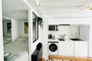 Bright Apartment a Stones Throw from the Opéra Garnier