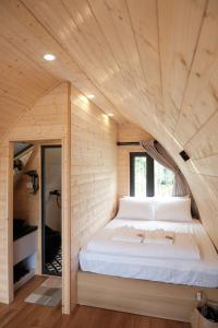 TiTi Beach Pods- Cat Ba Island Beachfront