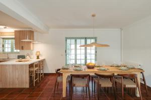 Charneca Caparica Casa Rey by Hopstays