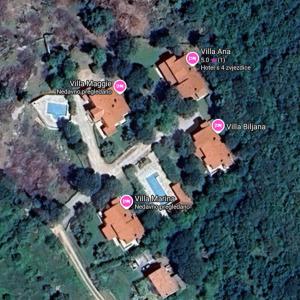 Villa Biljana, Comfort & Scenic Beauty with Access to Two Shared Pools