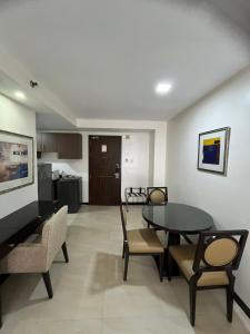 A Venue Residences 8077