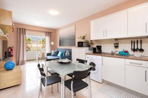 Home2Book Bright Apt in Puertito, Terrace & Pool