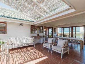 Sun and Sea Glentana