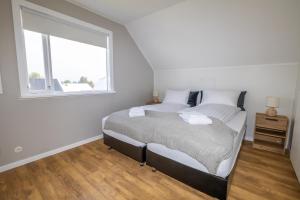 LL Properties - Spacious Historic Home