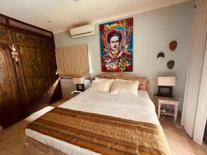 Villa Jasri Point - Beachfront Villa close to surf