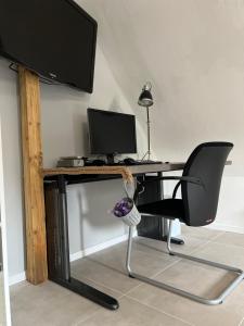 2-Zimmer-Apartment mit Küche und Bad im Landhaus in Ortsrandlage
