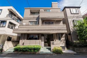 201 6-min walk from Higashi-Jūjō Station Cozy 1-Bedroom Apartment Direct Access to Akihabara & Ueno