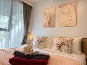 The Deck Patong Phuket by Mickey