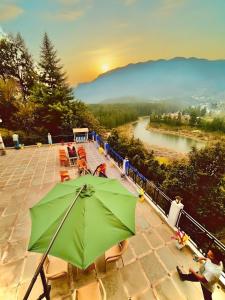 The Four Season Hotel & Resort, Manali - A blissful view from rooms - 3-gwiazdkowe hotele w mieście Manāli