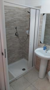 CATANIA AIRPORT ROOM BAGNO PRIVATO iN CAMERA