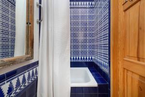 Stylish Korzenna Apartment Perfect for Remote Work with an Excellent Location by Noclegi Renters