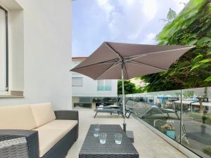 Oasis Club