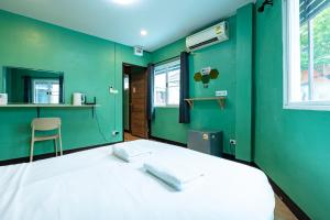 XX GO INN The Giant Swing โก อินน์ เสาชิงช้า