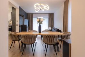 Przestrony apartament z trzema sypialniami - jacuzzi i parking, kącik zabaw dla dzieci w cenie - świetny wybór dla rodzin lub grupy znajomych