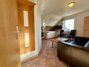 Ferienanlage in Klein Zicker Ferienwohnung 1 - Seeseite