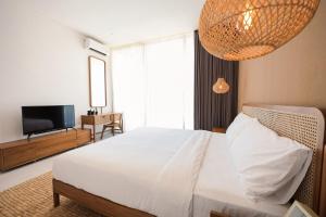 Semesta Sepuluh Villa - A Modern Tropical Escape