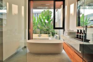 Semesta Sepuluh Villa - A Modern Tropical Escape