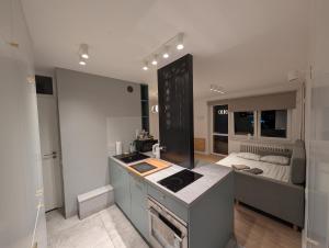 Fresh & Modern Studio - near the city center & railway station