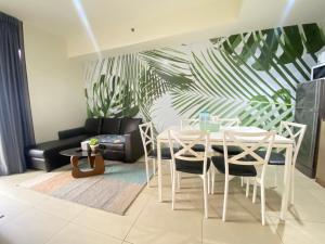 High Floor Sea View 2 Bed Room- Excellent Location