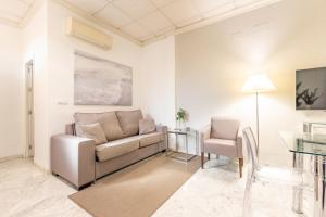 Campana Center Apartments by Valcambre