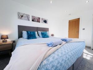 Stylish Coastal 2 Bedroom Bungalow