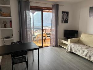 apartment overlooking Los Gigantes