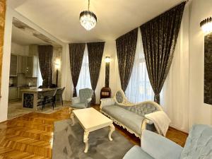 Royal Escape in Bohuș Palace - Heart of Arad