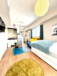 駅徒歩4分 新宿駅7分 バンクシーアートのスタイリッシュルーム