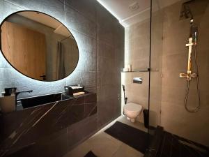 TERRASSE, 2 CHAMBRES SPACIEUSES, 6 COUCHAGES, 2 PiSCINES, PARKING, IDÈAL FAMILLE