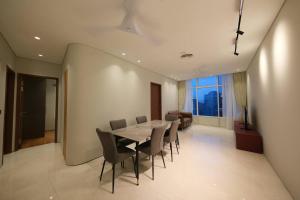 3R2B SkySuites Next to KLCC Twin Tower High Floor