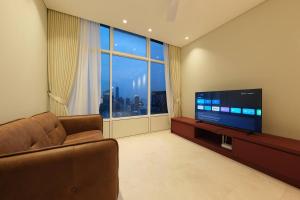3R2B SkySuites Next to KLCC Twin Tower High Floor