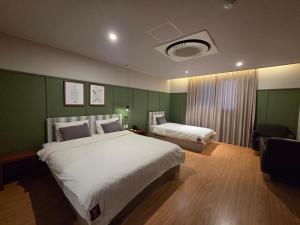 Brown Dot Hotel Gyeongju