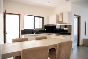 Charming Villa with Stunning Rooftop Sea View