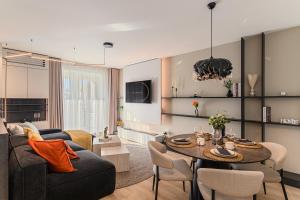 Nokturna Cassiopeia Coresi Kasper Apartment with underground Parking