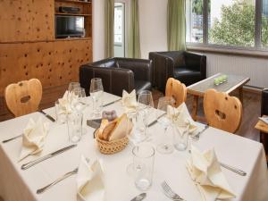 Apartment Chesa Ova Cotschna 306 by Interhome