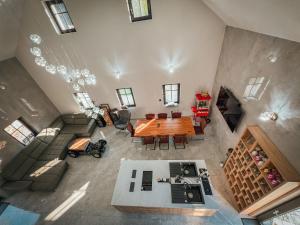 Holiday Home Party & Friends Villa by Interhome
