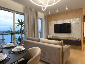 URBAN APARTMENTS GLOBAL PREMIUM, 11th floor, No 14, Free Garage, Self Check-in, No deposit