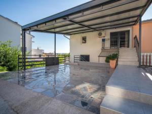 Apartment Bruno by Interhome